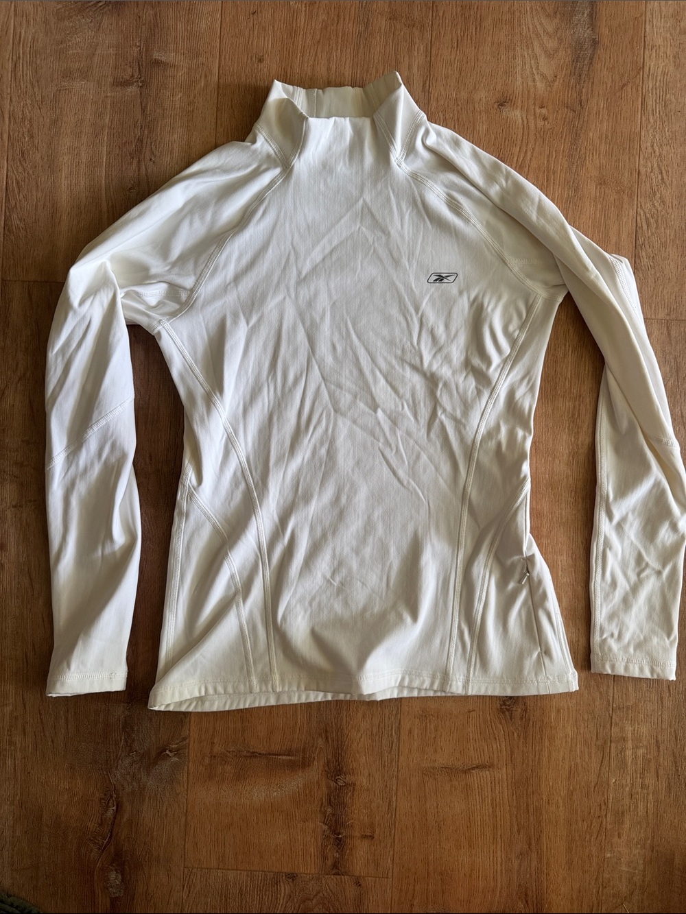 M Reebok Women's Cream Long-Sleeve Mock Neck Performance Top